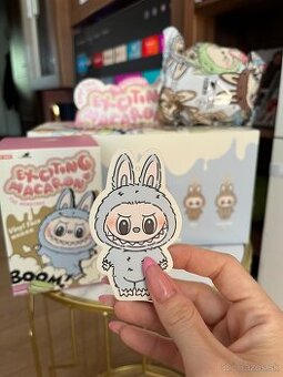Labubu macaron