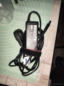 Nabíjačka originál hp (65w) - 1