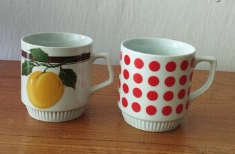 Porcelánové šálky - retro -2ks