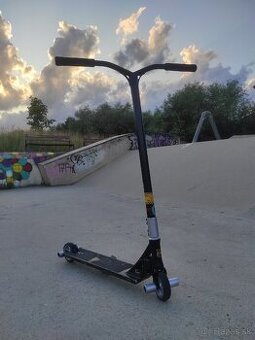 Custom freestyle kolobežka