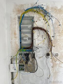 Hľadám kolegu na elektroinštalačné práce