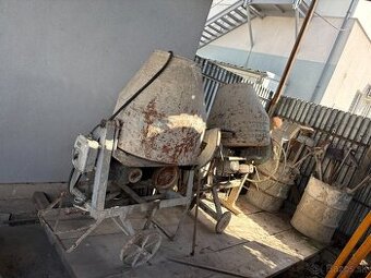 Miešačka betónu veľká - 1