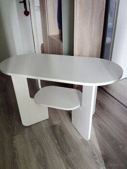 Predám konferenčný stôl