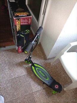 Detská kolobežka Razor E 90