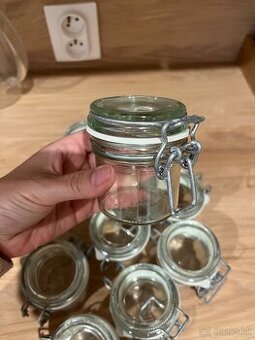 Zavaraninovy pohar s klipsou