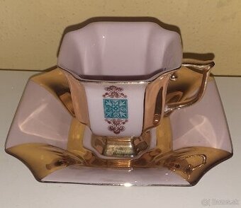 Predám čajové súpravy a hrnčeky