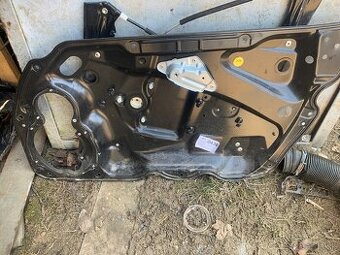 Sťahovacky okien touran passat b6