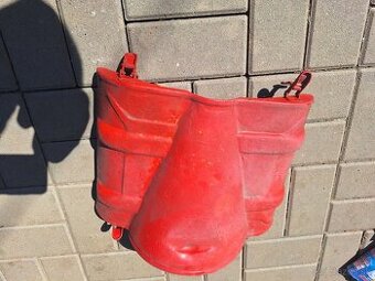 Kryt motora traktor RS 09