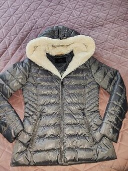 Teplučká bunda s kožušinou