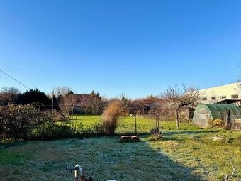 Na predaj krásna 10 ár stavebná parcela v centre Kolárova