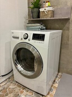 LG F84A8YD - pracka so susickou