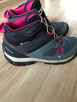 Predam 2x obute nepremokave topanky vel. 34