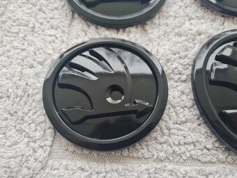 Čierne / karbónové znaky - logo na ŠKODA