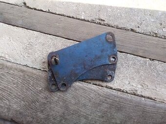 Jawa CZ držiak motora nalez