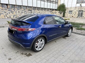 Predám Hondu Civic 1.8 Automat