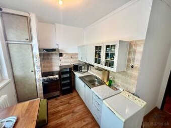 NA PREDAJ 2 IZBOVÝ BYT S LOGGIOU, 48 M2, ul. MIRKA NEŠPORA,