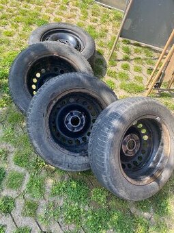 Predám pneu + disky 195/65 R15 5x112