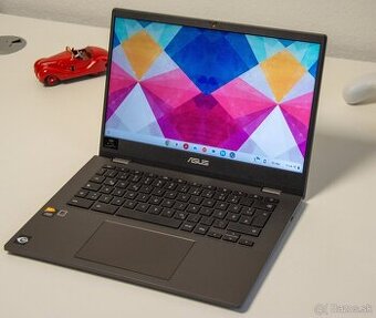 Predam notebook Asus Chromebook, nepouzivany, v krabici.