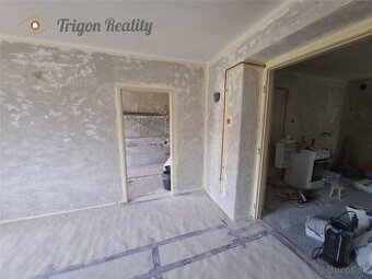 2 izbový tehlový byt -  Komárno - E.B.Lukáča
