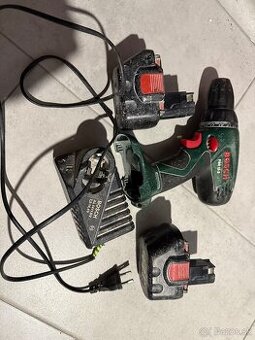 Bosch akučka nabíjačka 2x baterka