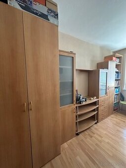 Nábytok do izby + šatníková skrina
