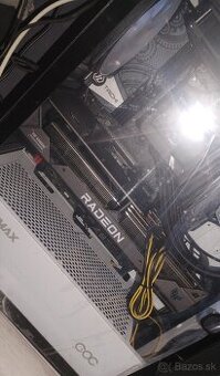 AMD Asus Tuf Radeon 7900 GRE