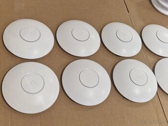 Ubiquiti UAP-AC-HD - UniFi AP, AC, High Density - 1