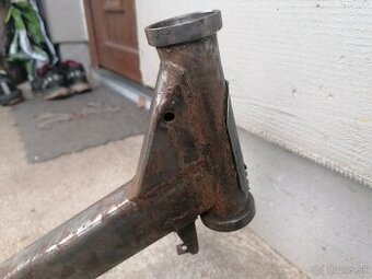 Predám rám so štítkom na Jawa 550