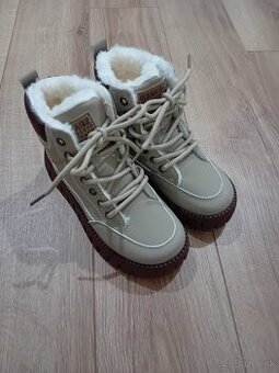 Dievčenské zimné čižmy, velk. 35