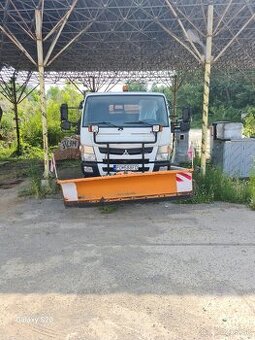 Špecialne uzitkove vozidlo Mitsubishi FUSO 4X4