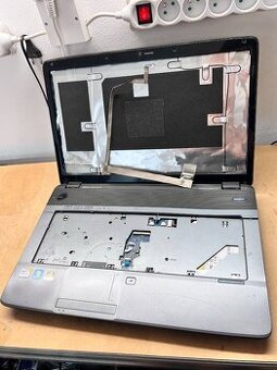 Predám pokazený notebook na náhradné diely zn.Acer 7736