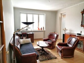 Nadštandardný 3,5 izbový tehlový byt, 113 m2, Trenčín, Hodžo