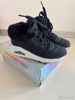 Prechodné tenisky Skechers v. 30
