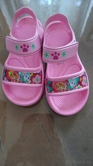 Nove gumove sandalky Law Patrol 28