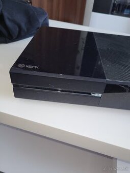 XBox One.512gb.Bez ovládača.