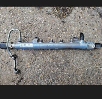 Predám vstrekovaciu rampu palivová rampa /lišta octavia 2