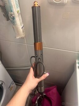 Dyson airwrap