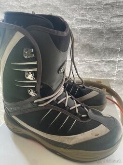 Boty na snowboard