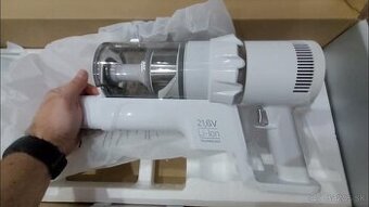 Tyčový vysávač Sencor SVC 7522WH v 100% stave a v záruke