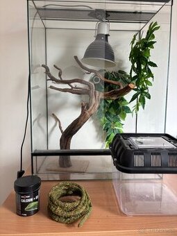 Terárium pre plazy (chameleón)