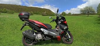 Aprilia SR Max