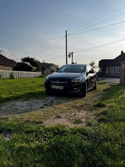 PREDÁM OPEL ASTRA J 1.4T LEN 117 000 KM