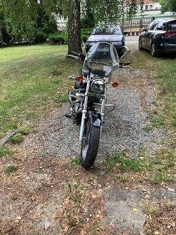 SUZUKI Intruder 250VL