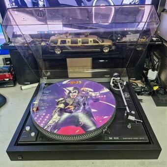 DUAL CS-606...Direct Drive , Stroboscope , Auto Stop ..,