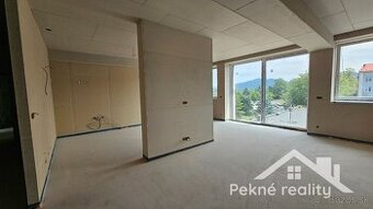 Predaj 3 izbového bytu s balkónom v priamom centre mesta Zvo