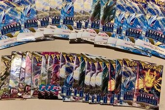 Rozbalené kartičky Pokemon