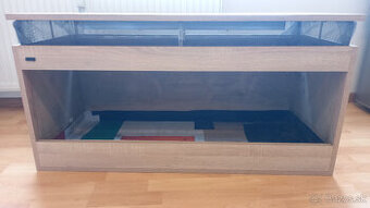 Predam Drevenne terrarium