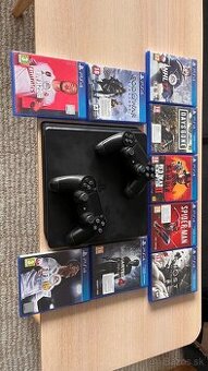 Predám Playstation 4 slim 500gb + 2 ovládače + 9 hier