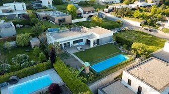 Luxusná 6-izb. vila s bazénom pri lese