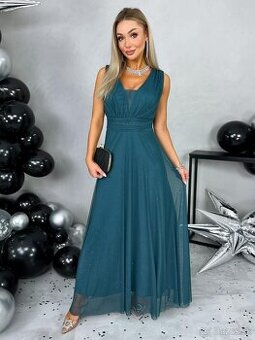 Dámske dlhé šaty vhodné na ples, plesové